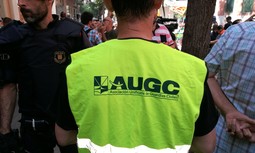 AUGC muestra su apoyo a los agentes de la Guardia Civil en Cataluña asistiendo a la manifestación celebrada en Barcelona para rechazar el hostigamiento de los radicales
