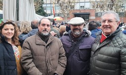 AUGC Navarra se manifiesta contra la pérdida de la competencia de Tráfico en la concentración de apoyo a la Guardia Civil