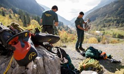 GREIM: en espera dentro de los vehículos durante 40 horas antes de actuar