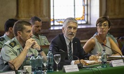 El Ministro del Interior y la DGGC reconocen la necesidad de adoptar algunas reformas para avanzar en los derechos de los Guardias Civiles