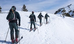 Pídele al Consejo que se facilite el equipamiento y material de las guardias femeninas del GREIM adaptados a su morfología