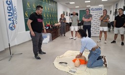 AUGC forma a guardias civiles en Córdoba sobre reanimación cardiopulmonar y soporte vital básico