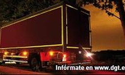 Dispositivo reflectante para vehículos de transporte Señal V-23