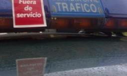 La Instrucción num. 2 sobre vacaciones y permisos de la Agrupación carece de habilitación  normativa para ser aplicada dictada y aplicada.