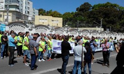 La sociedad de Cádiz muestra su apoyo a los guardias civiles desterrados por declarar la verdad ante el juez
