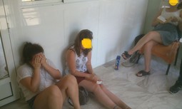 La oficina de atención al turista extranjero en Orihuela Costa no cumple las normas de seguridad y servicio