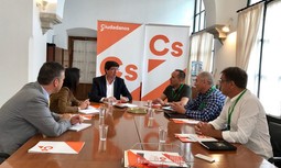 AUGC se reúne en el Parlamento Andaluz con diputados de Ciudadanos