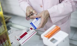 La Comisión de Retirados de AUGC participará en la consecución de una ILP que ponga fin al copago farmacéutico