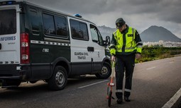 La Guardia Civil entrega a las asociaciones un primer borrador para que los guardias civiles trabajen a turnos