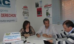 EL CANDIDATO A LA ALCALDÍA DE ÁVILA POR UPyD MANIFIESTA CON SU FIRMA SU APOYO A LA INICIATIVA LEGISLATIVA POPULAR