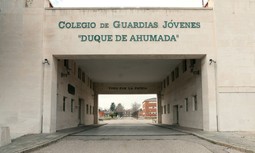 AUGC 'se presenta' ante los alumnos de la academia de Valdemoro