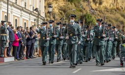 La Guardia Civil organiza en Huelva un desfile militar mientras recorta derechos a sus trabajadores