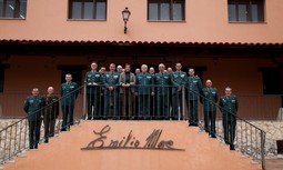 Altos mandos de la Guardia Civil, haciendo uso del uniforme, de “visita” a empresas privadas que nada tienen que ver con la seguridad pública