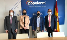 Reuniones de AUGC con los grupos parlamentarios para abordar la situación de los agentes de Tráfico y la seguridad vial