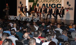 Clamor reivindicativo de la sociedad en el 7º Congreso de AUGC: "Sois sindicalistas, lo quieran o no reconocer"