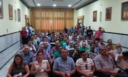 El aforo se quedó pequeño en la asamblea anual de AUGC Sevilla