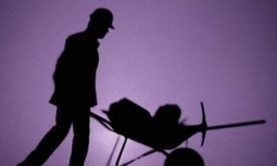 EL GOBIERNO ESTAFA A LOS CIUDADANOS AL MANTENER UNA ORGANIZACIÓN CARA Y OBSOLETA EN LA GUARDIA CIVIL.