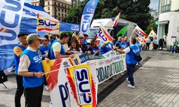 Málaga acoge la concentración por una jubilación digna y la equiparación salarial convocada por guardias civiles y policías nacionales