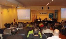 AUGC-VALENCIA RINDE  HOMENAJE A LAS REPRESENTANTES DE LA PLATAFORMA DE FAMILIARES  POR LA DEFENSA DE LOS GUARDIAS CIVILES