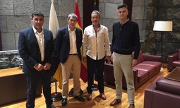 AUGC se reúne con el presidente de Canarias y le expone la necesidad de una reestructuración del modelo policial