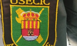 Los guardias civiles de Torrevieja, obligados a vestir un escudo no autorizado y que se han de pagar ellos mismos