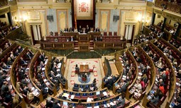 La iniciativa política puede forzar a Interior a convocar antes de quince días el pleno extraordinario por las nóminas