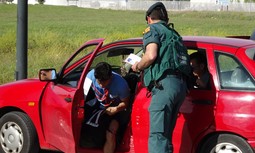 El Gobierno reconoce que en la Guardia Civil se produce una prejubilación por motivos psicológicos cada tres días