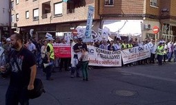 AUGC SE CONCENTRA EN DEFENSA DE LA LIBERTAD DE EXPRESIÓN Y APOYO A COMPAÑEROS EXPEDIENTADOS DE CIUDAD REAL