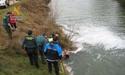 El héroe discreto: el guardia civil que rescató a un chico del Canal de Castilla  “sólo hizo su trabajo”