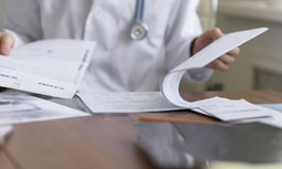 El proyecto de Sanidad de la Guardia Civil busca reducir el número de bajas médicas descontando dinero a los trabajadores