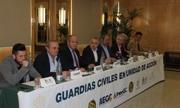 Las asociaciones profesionales de la Guardia Civil, en unidad de acción, reclaman la equiparación salarial en una rueda de prensa conjunta