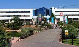 Estudios universitarios para afiliados de AUGC y sus familiares