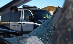 Un conductor a la fuga en Tenerife colisiona con el coche oficial hiriendo a dos Guardias Civiles