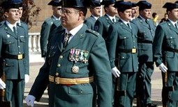 RESCATAMOS ESTA NOTICIA: LOS CORONELES SE SUBEN LOS SUELDOS.