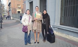 Teresa Franco y Alicia Sánchez, dos amigas que defienden a las mujeres de las FFCCSE, se reencuentran ante el Tribunal Militar