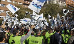 El Gobierno se resiste a acatar la legalidad que permite a los guardias civiles manifestarse