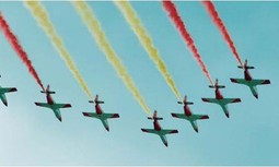 La publicidad institucional en el día de la Patrona se sucede sin que los Guardias Civiles puedan realizar bien su trabajo por la falta de material