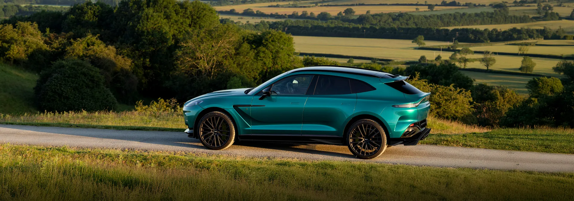 Aston Martin - desktop