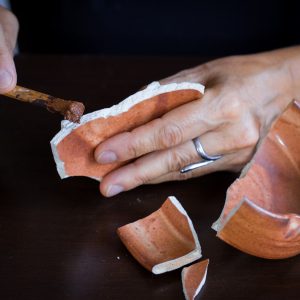 chiaraarte-restauratori-di-ceramiche-biella-gallery-1