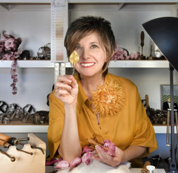 passion-petales-ricamatori-di-alta-moda-caserta-profile