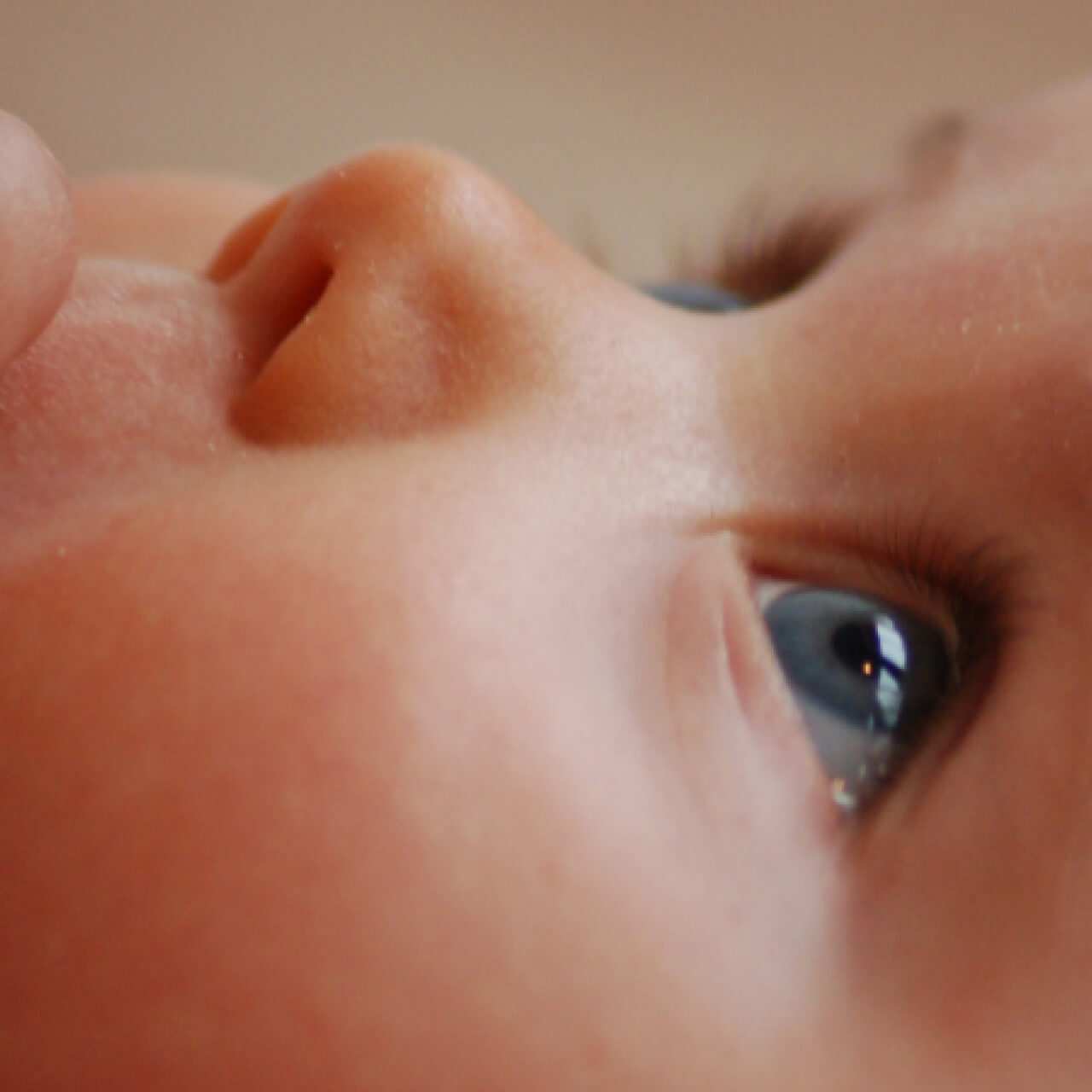 baby-face-desktop-img