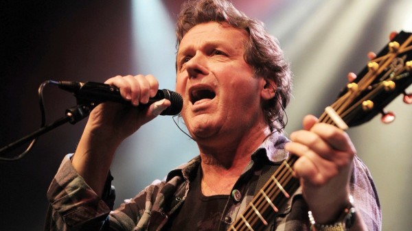 DGM Live: Wetton's Akustika remastered