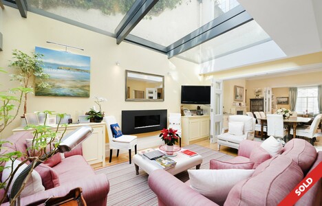 Hillsleigh Road, Kensington, W8