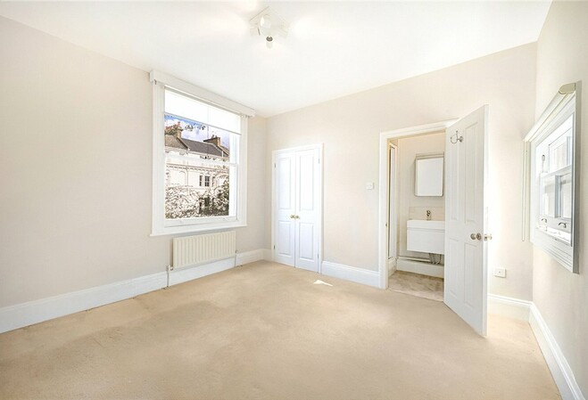 Brunswick Gardens W8 2 bedroom 2 bathroom first floor flat