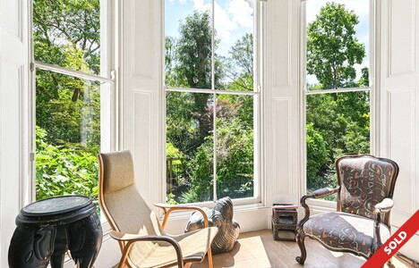 Blenheim Crescent W11