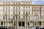 2 Bedroom Flat, Earl's Court Square, SW5