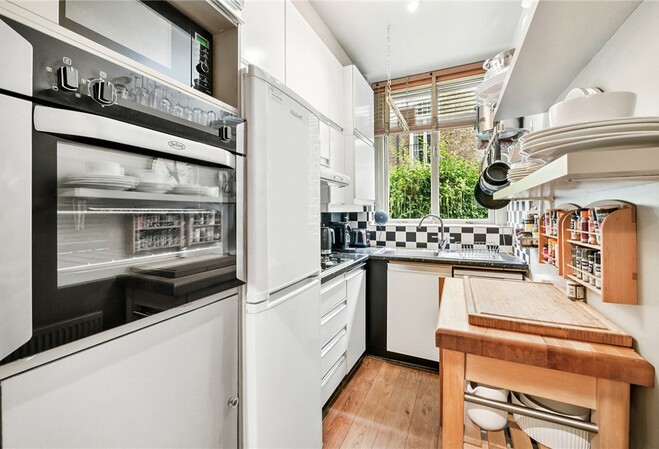Ormonde Gate SW3 2 Bedrooms 2 bathrooms Garden