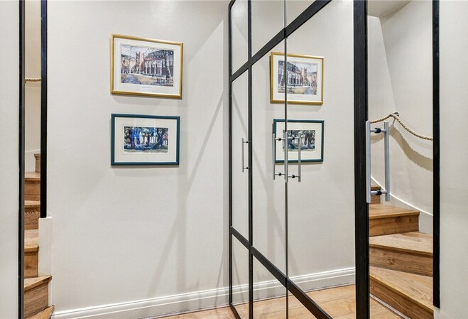Ormonde Gate SW3 2 Bedrooms 2 bathrooms Garden