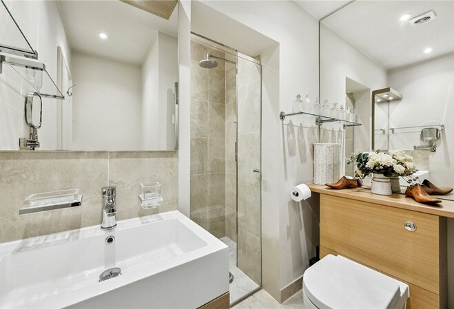 Ormonde Gate SW3 2 Bedrooms 2 bathrooms Garden