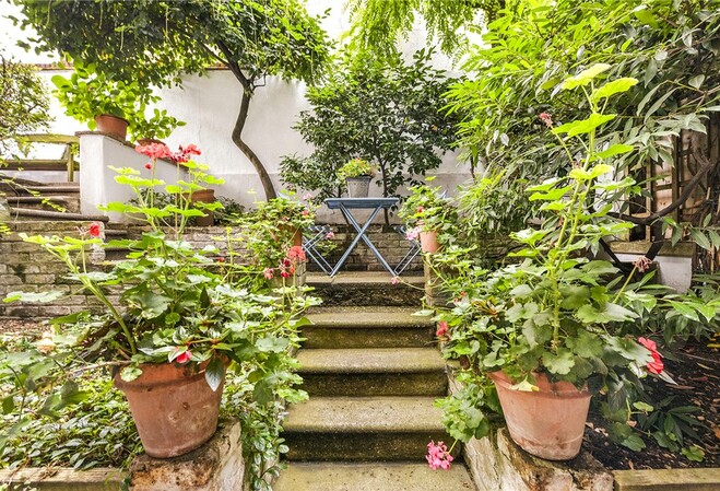 Ormonde Gate SW3 2 Bedrooms 2 bathrooms Garden
